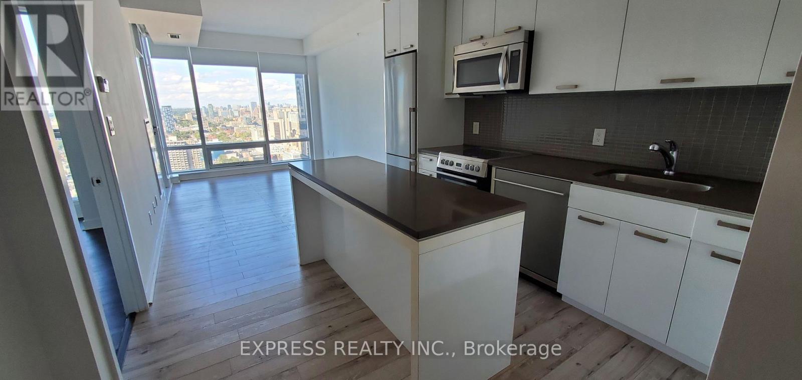 3703 - 295 Adelaide Street W, Toronto, Ontario  M5V 0L4 - Photo 3 - C12475481