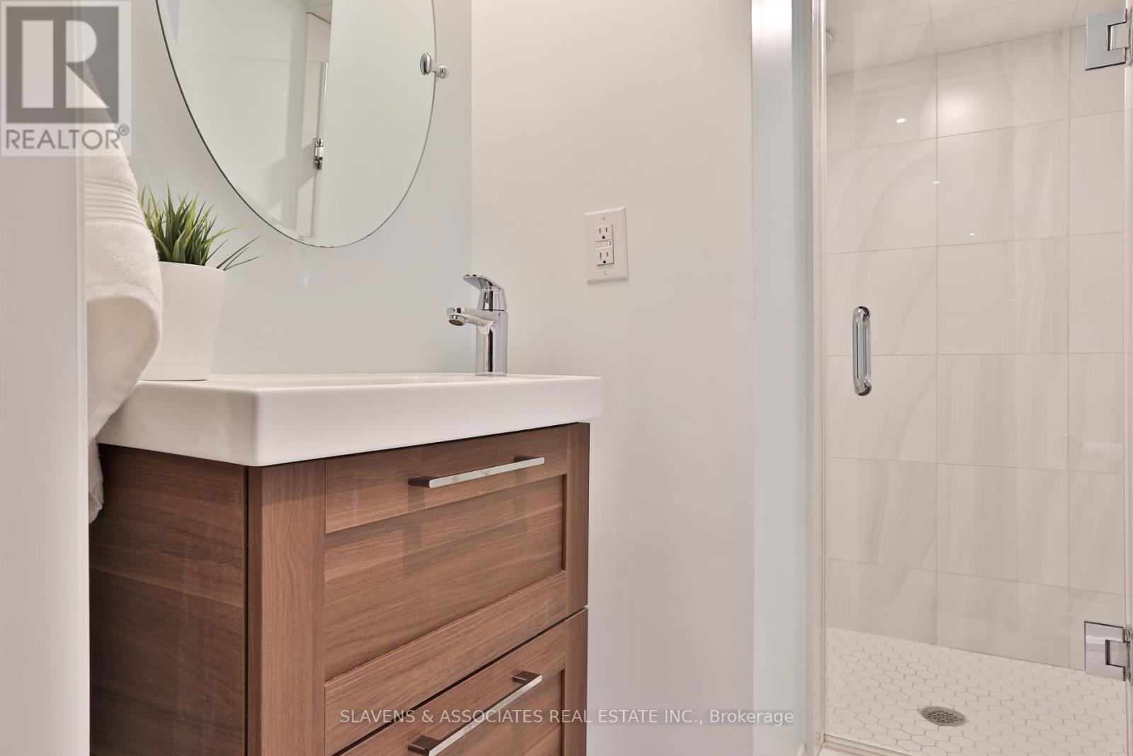 122 Wilson Avenue, Toronto, Ontario  M5M 3A1 - Photo 29 - C12475498
