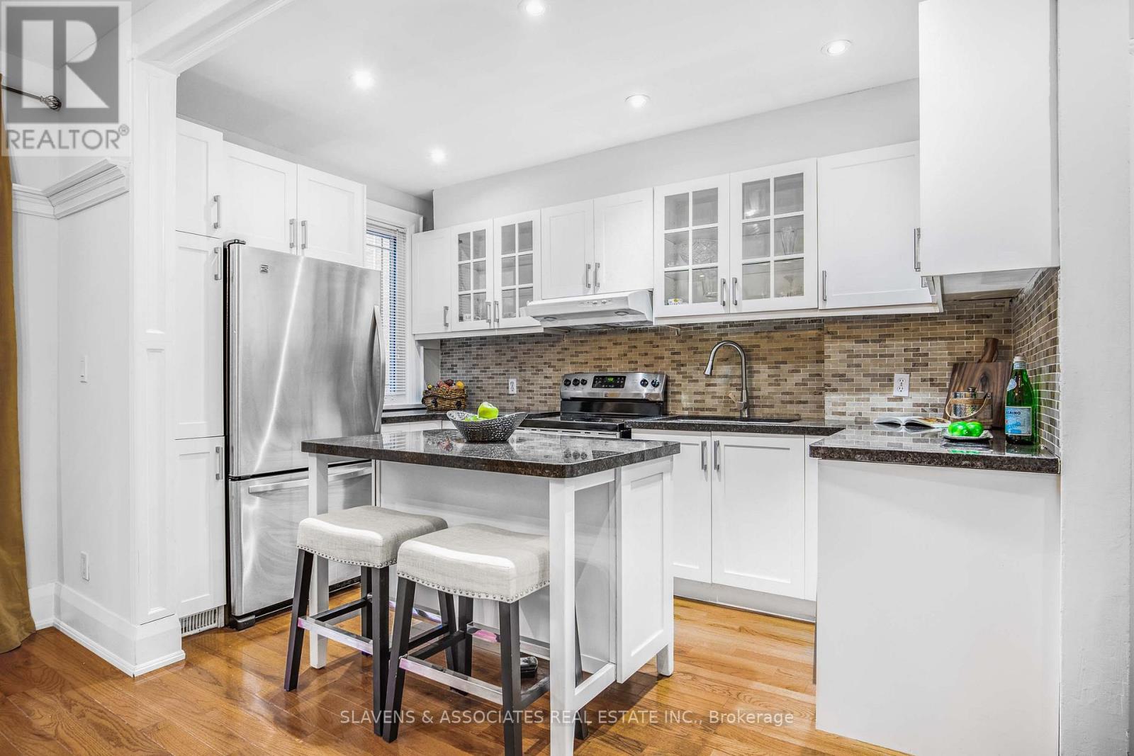 226 Broadway Avenue, Toronto, Ontario  M4P 1V9 - Photo 8 - C12475507