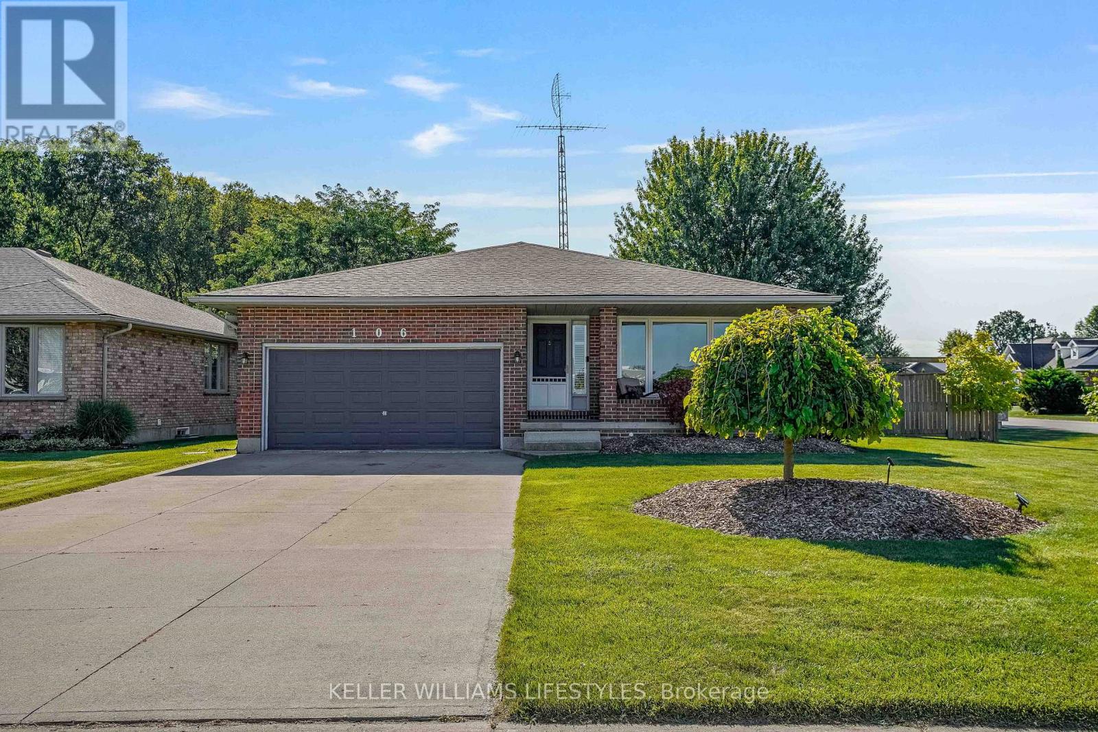 106 Anderson Avenue, Southwest Middlesex (Glencoe), Ontario  N0L 1M0 - Photo 1 - X12475336