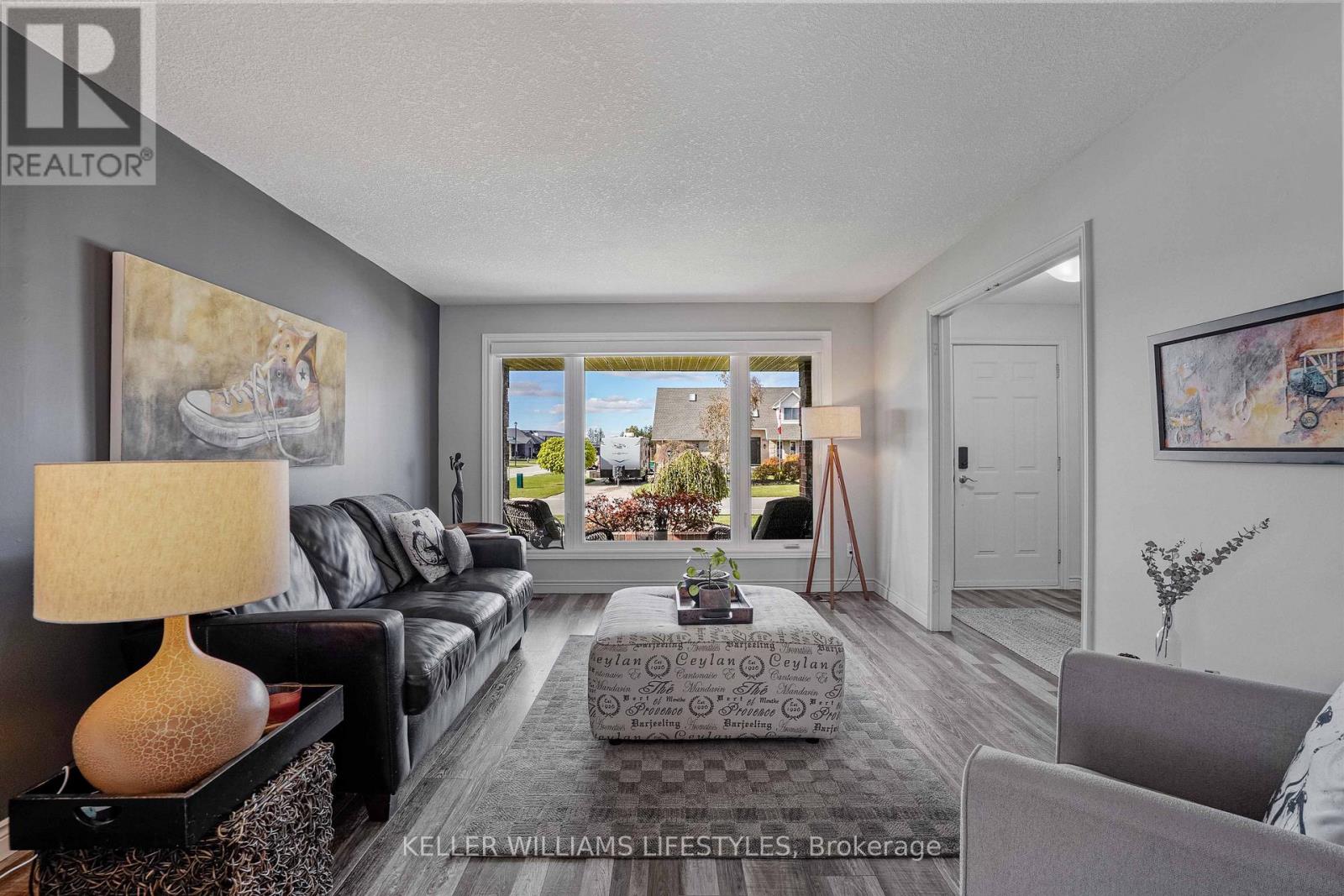 Photo 10 of 50 for 106 Anderson Avenue