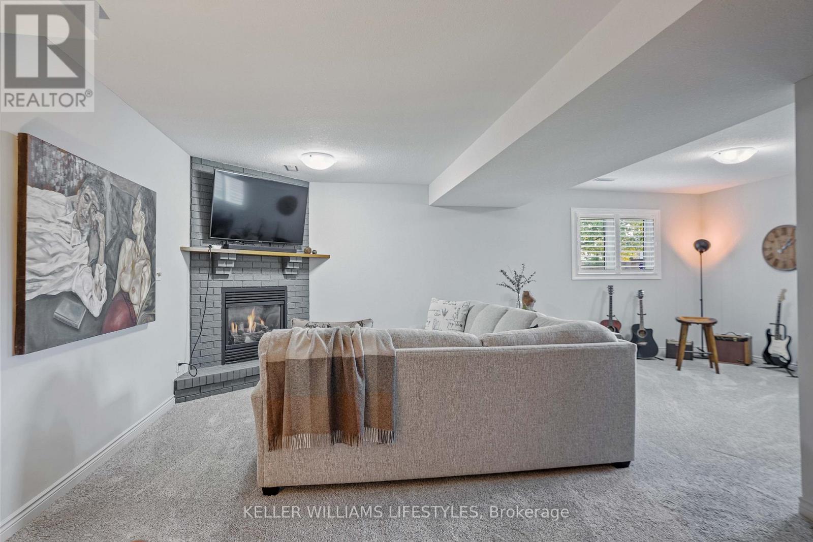 106 Anderson Avenue, Southwest Middlesex (Glencoe), Ontario  N0L 1M0 - Photo 20 - X12475336
