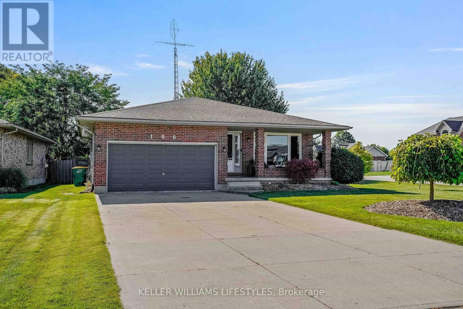 106 Anderson Avenue, Southwest Middlesex (Glencoe), Ontario  N0L 1M0 - Photo 2 - X12475336