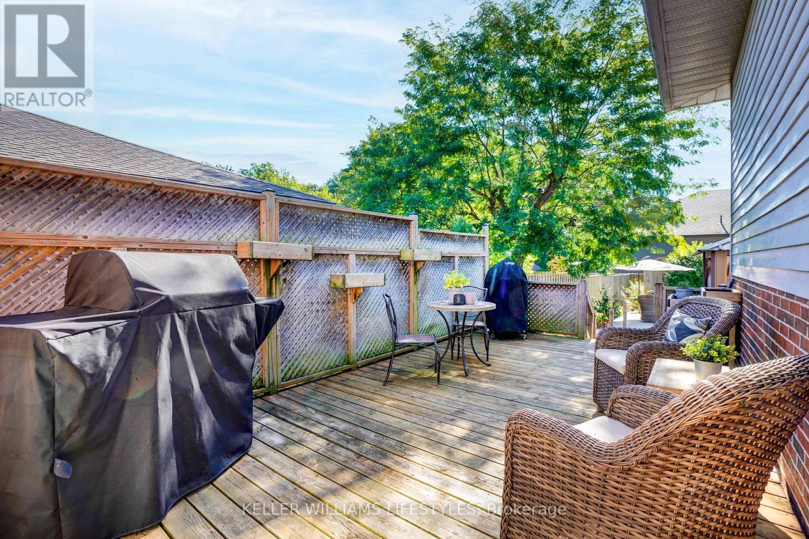 106 Anderson Avenue, Southwest Middlesex (Glencoe), Ontario  N0L 1M0 - Photo 39 - X12475336