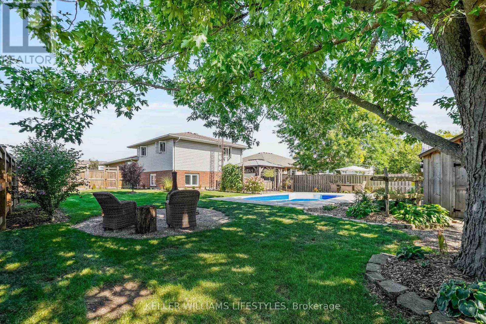 106 Anderson Avenue, Southwest Middlesex (Glencoe), Ontario  N0L 1M0 - Photo 47 - X12475336