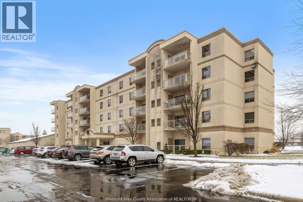 MLS# 25026837: 325 VILLAGE GROVE DRIVE Unit# 409, Tecumseh, Canada