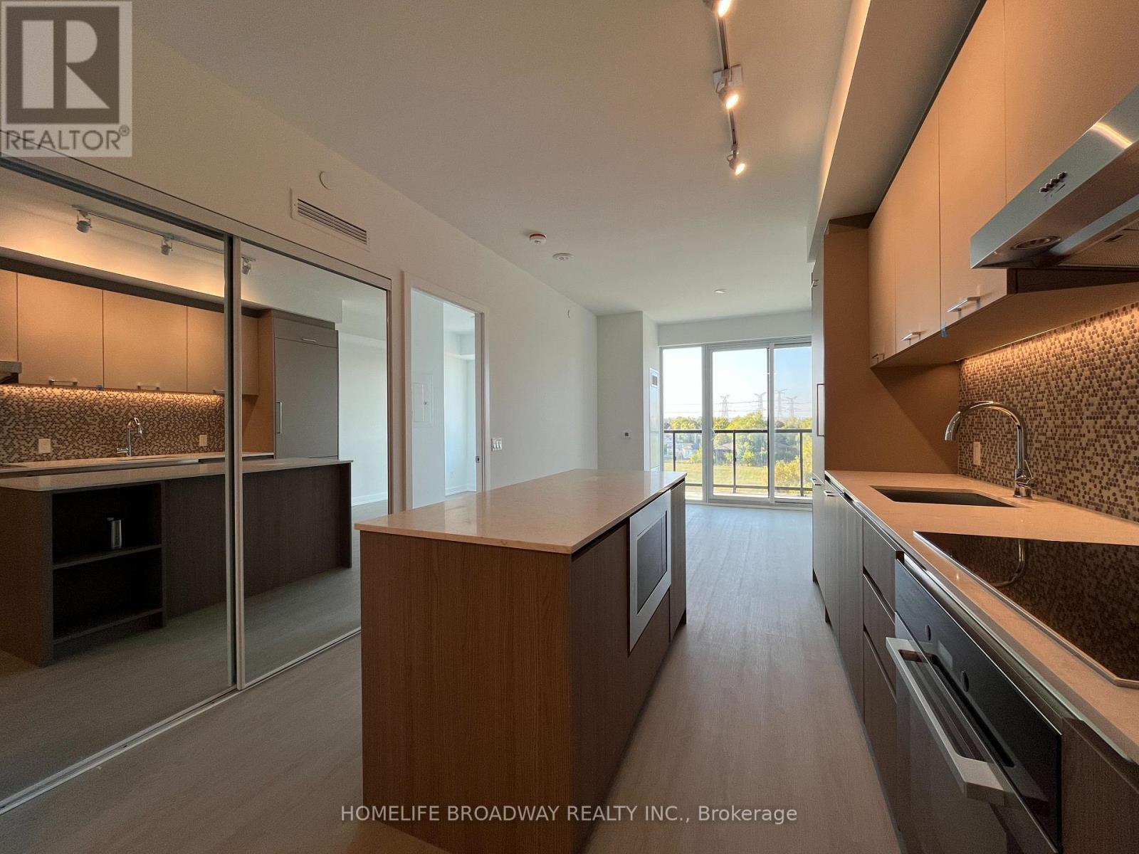 706 - 8188 Yonge Street, Vaughan, Ontario  L4J 0M2 - Photo 4 - N12473701