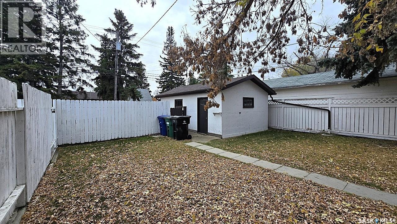 524 1st Street E, Saskatoon, Saskatchewan  S7H 1S6 - Photo 24 - SK021441