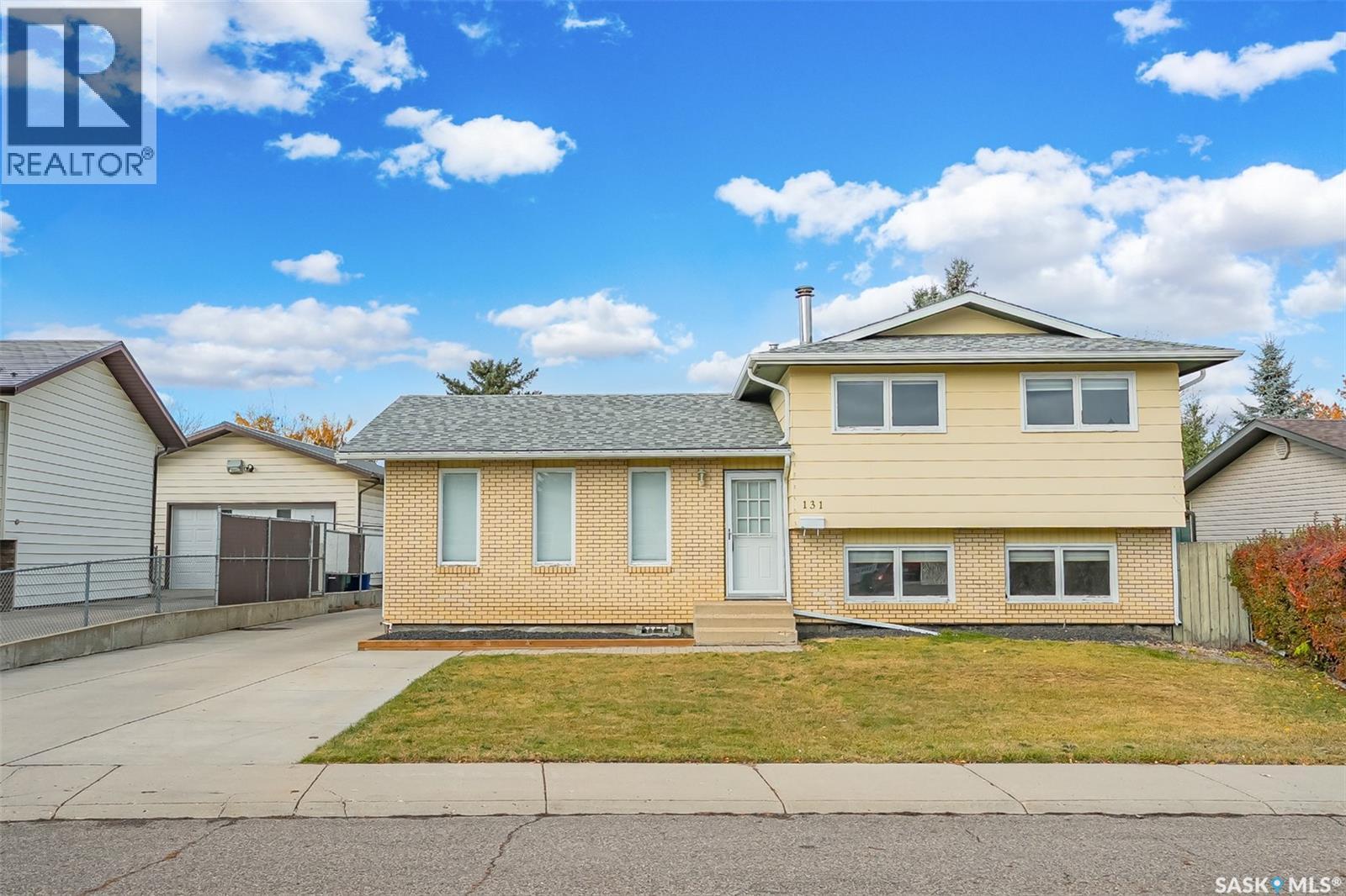 131 Arrand Crescent, Saskatoon, Saskatchewan  S7M 5A3 - Photo 1 - SK021434