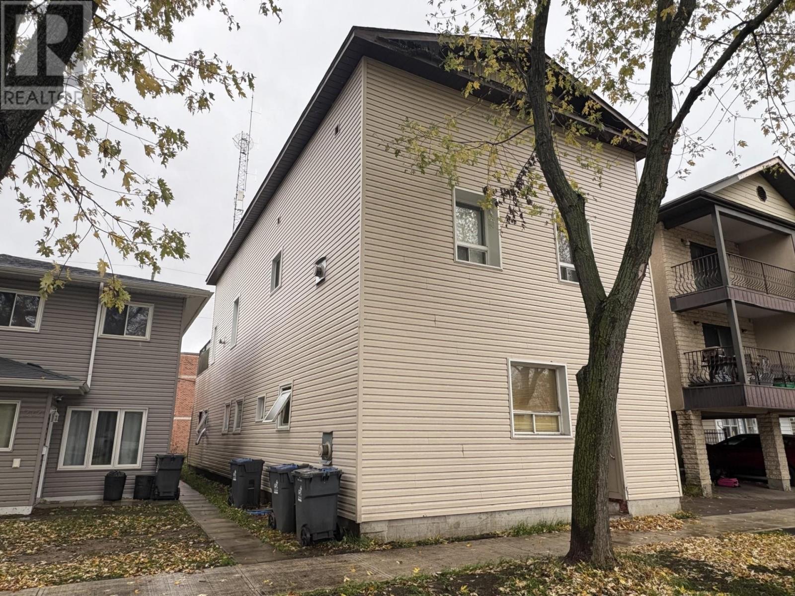 216 Leith, Thunder Bay, Ontario  P7C 1M8 - Photo 2 - TB253278