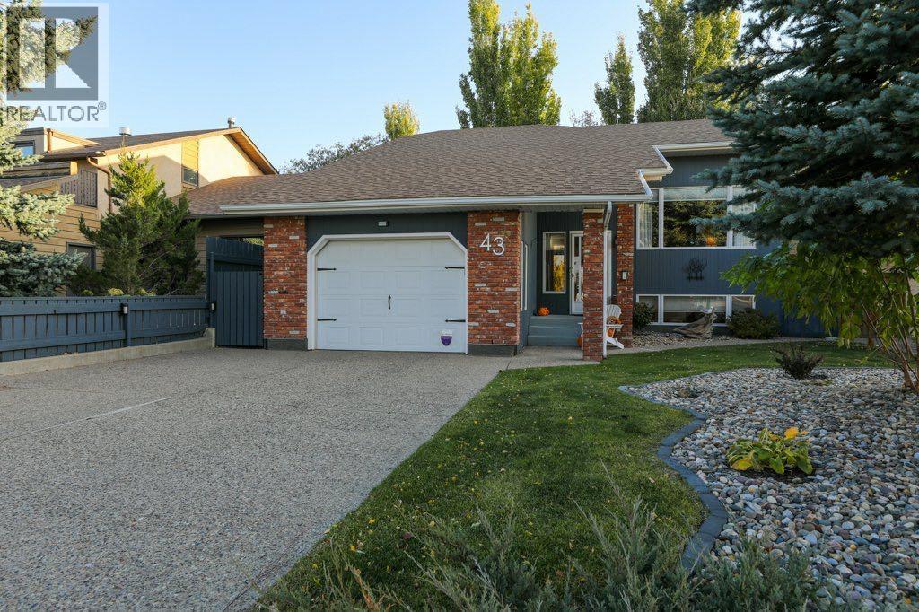 43 Sherwood Boulevard W, Lethbridge, Alberta
