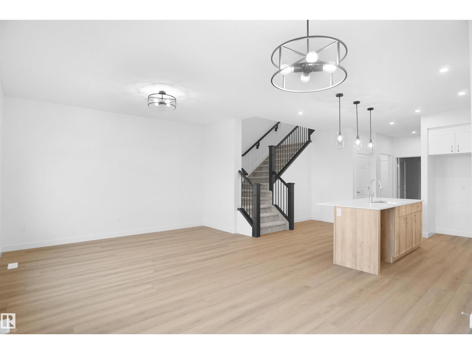 19446 22a Av Nw, Edmonton, Alberta  T6M 1P9 - Photo 2 - E4463035
