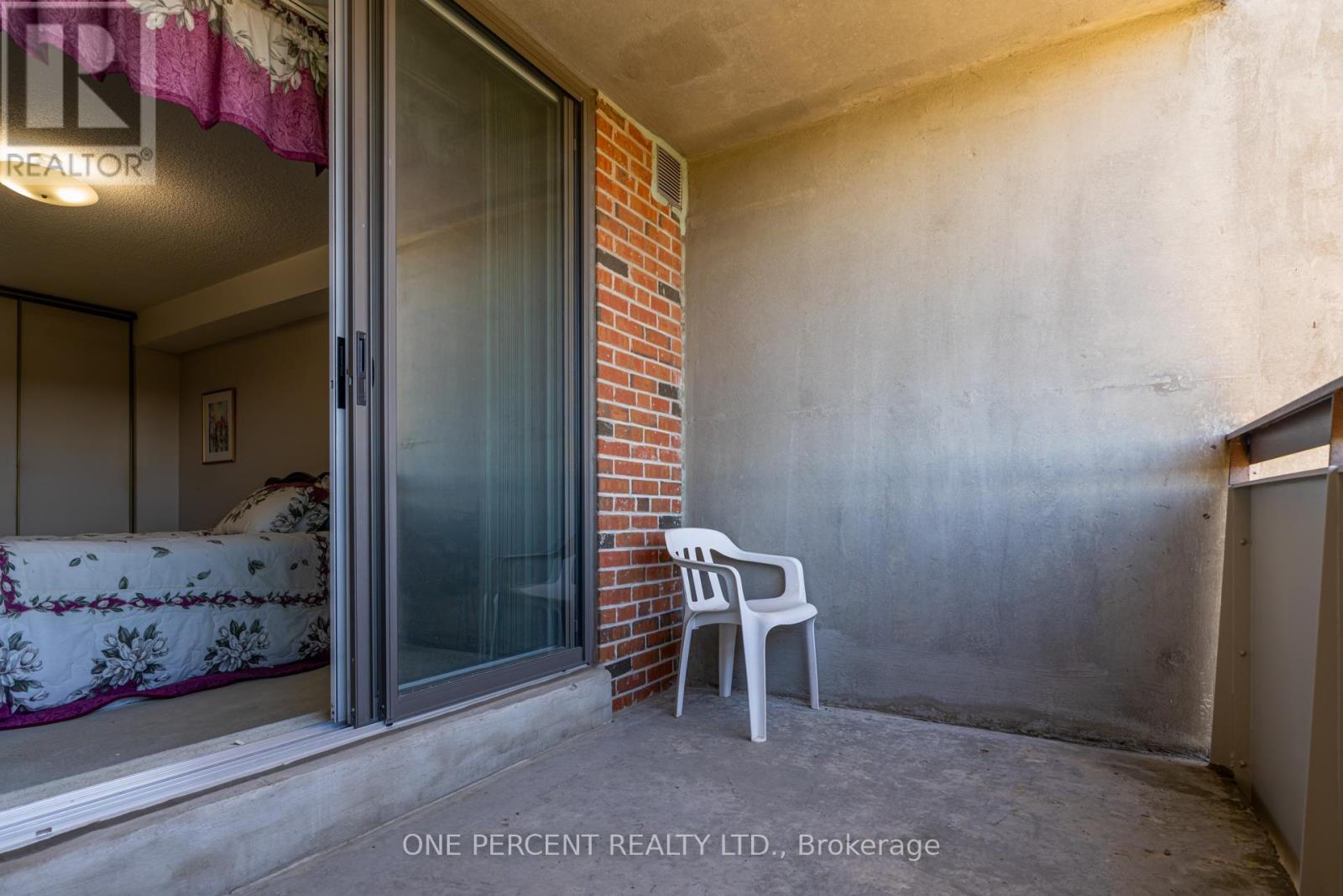 705 - 20 William Roe Boulevard, Newmarket, Ontario  L3Y 5V6 - Photo 25 - N12442377