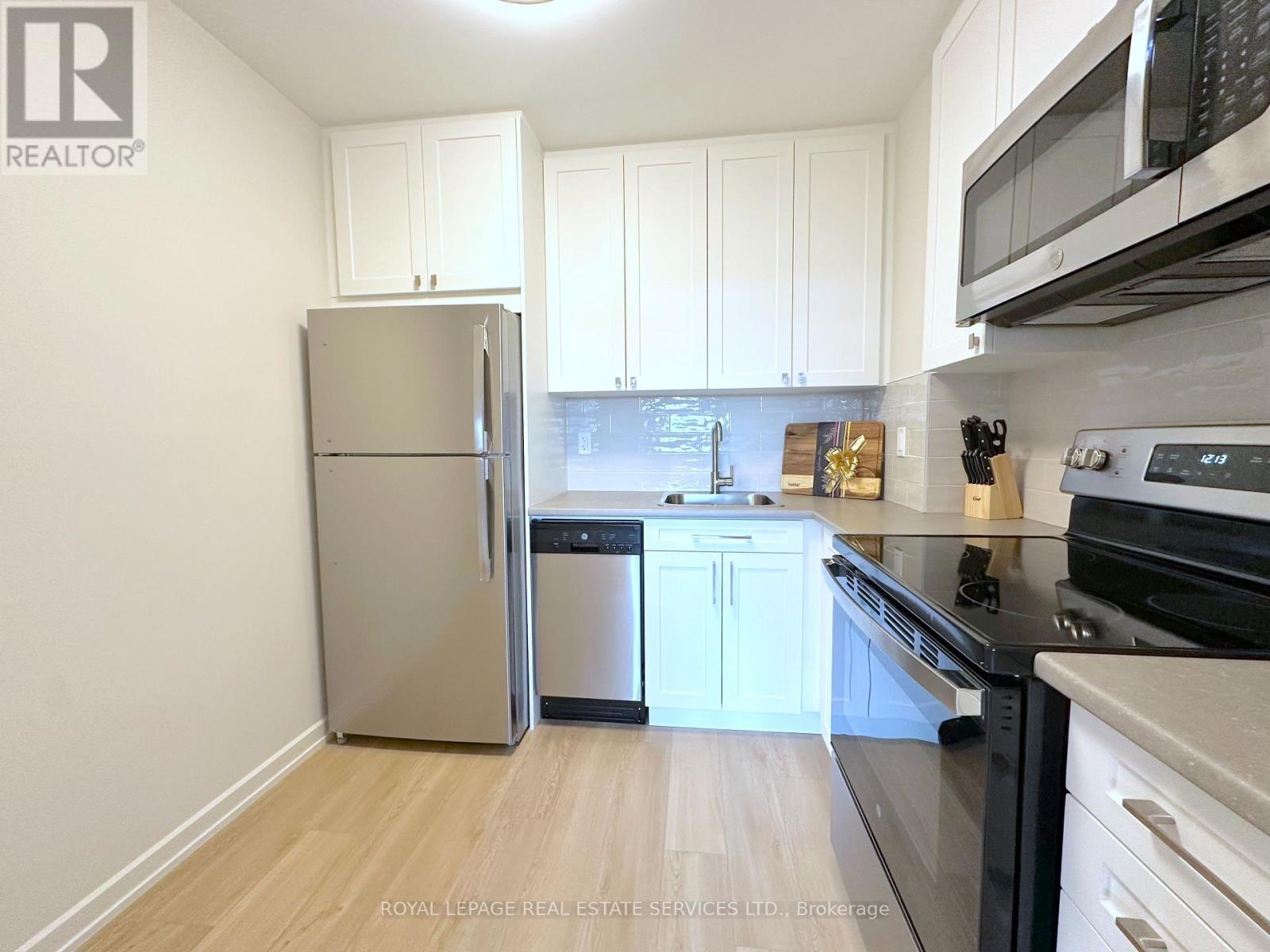 802 - 30 Denton Avenue, Toronto, Ontario  M1L 4P2 - Photo 8 - E12475523