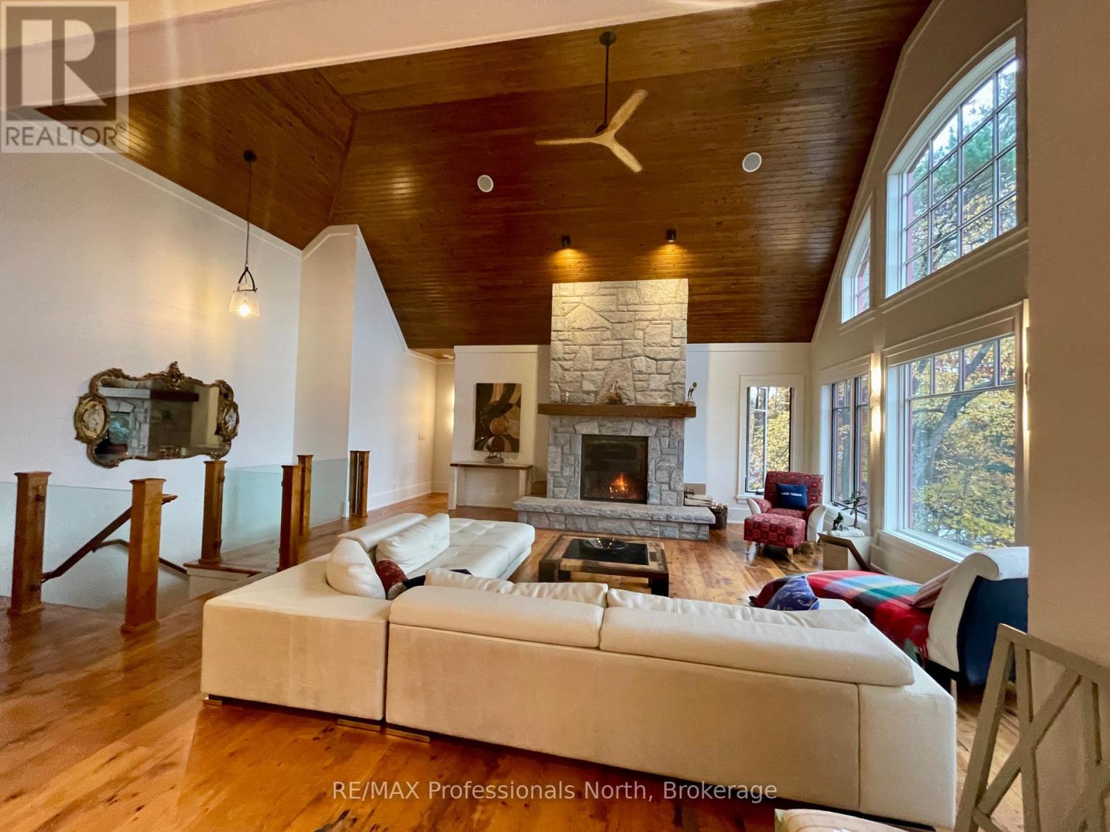 11 Tipper Ln Lane, Huntsville, Ontario  P1H 2J2 - Photo 13 - X12475363