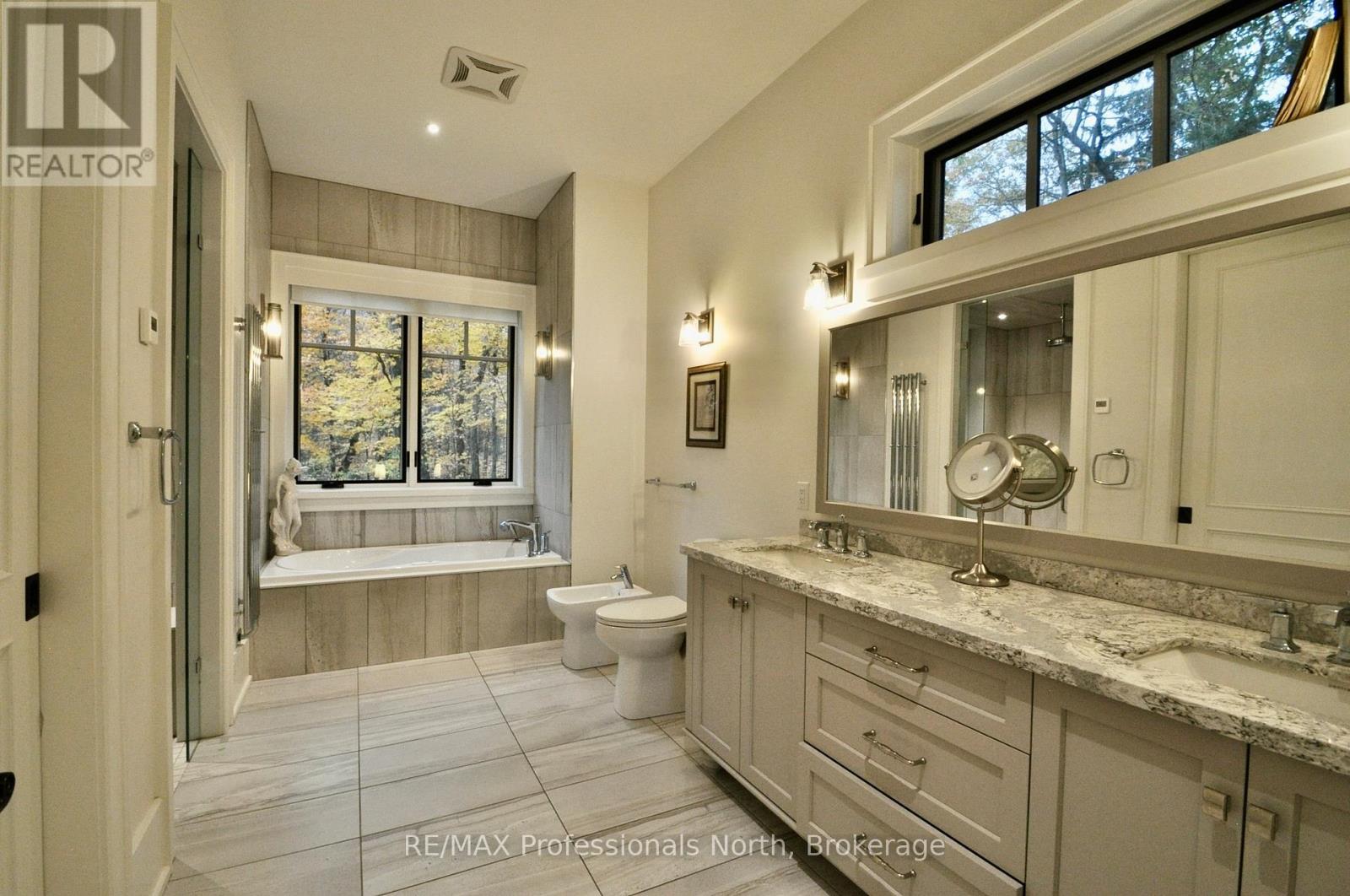 11 Tipper Ln Lane, Huntsville, Ontario  P1H 2J2 - Photo 26 - X12475363