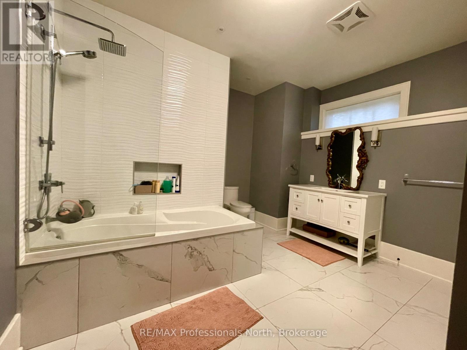 11 Tipper Ln Lane, Huntsville, Ontario  P1H 2J2 - Photo 40 - X12475363