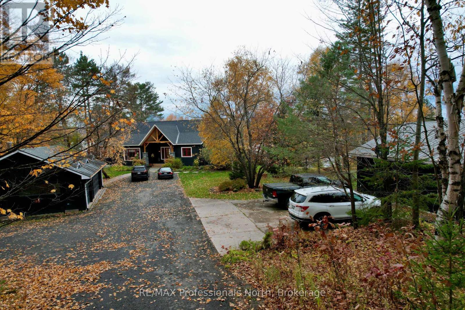 11 Tipper Ln Lane, Huntsville, Ontario  P1H 2J2 - Photo 7 - X12475363