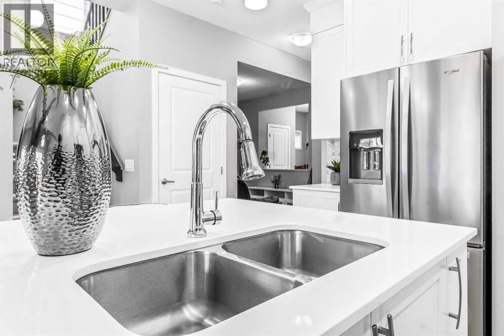 1036 Chinook Gate Heath Sw, Airdrie, Alberta  T4B 5C9 - Photo 10 - A2266007