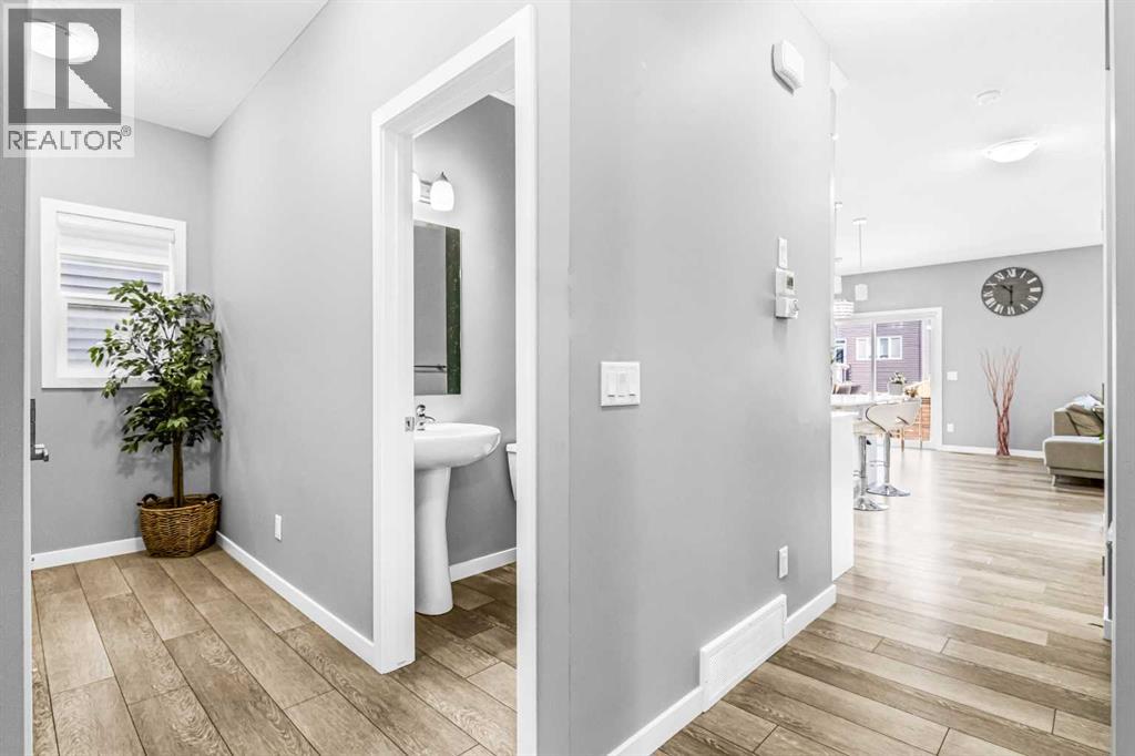 1036 Chinook Gate Heath Sw, Airdrie, Alberta  T4B 5C9 - Photo 17 - A2266007