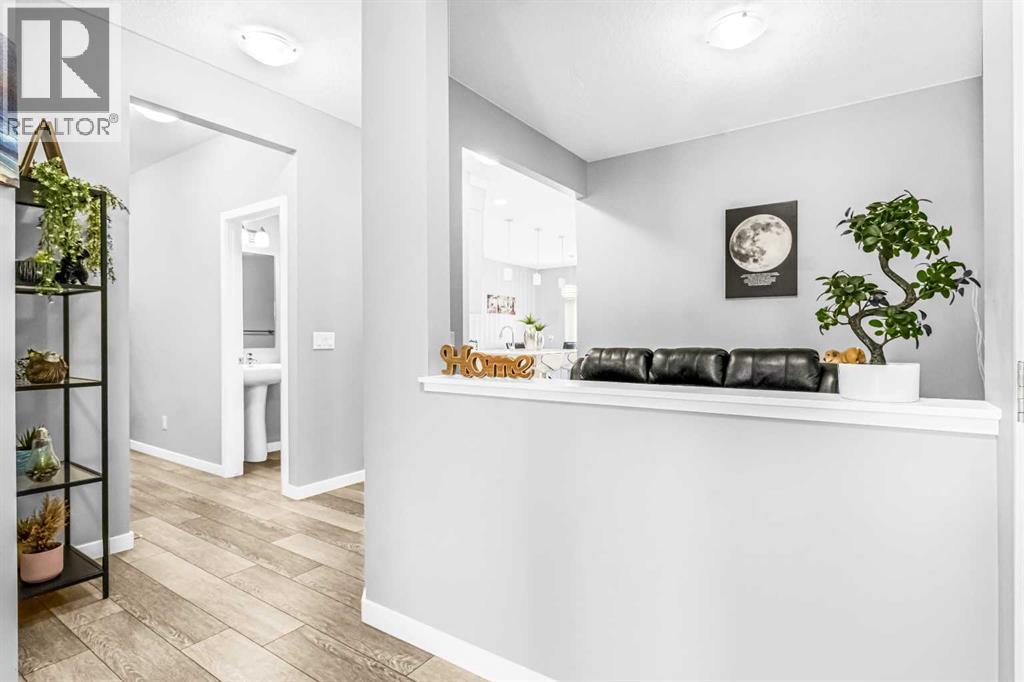 1036 Chinook Gate Heath Sw, Airdrie, Alberta  T4B 5C9 - Photo 19 - A2266007