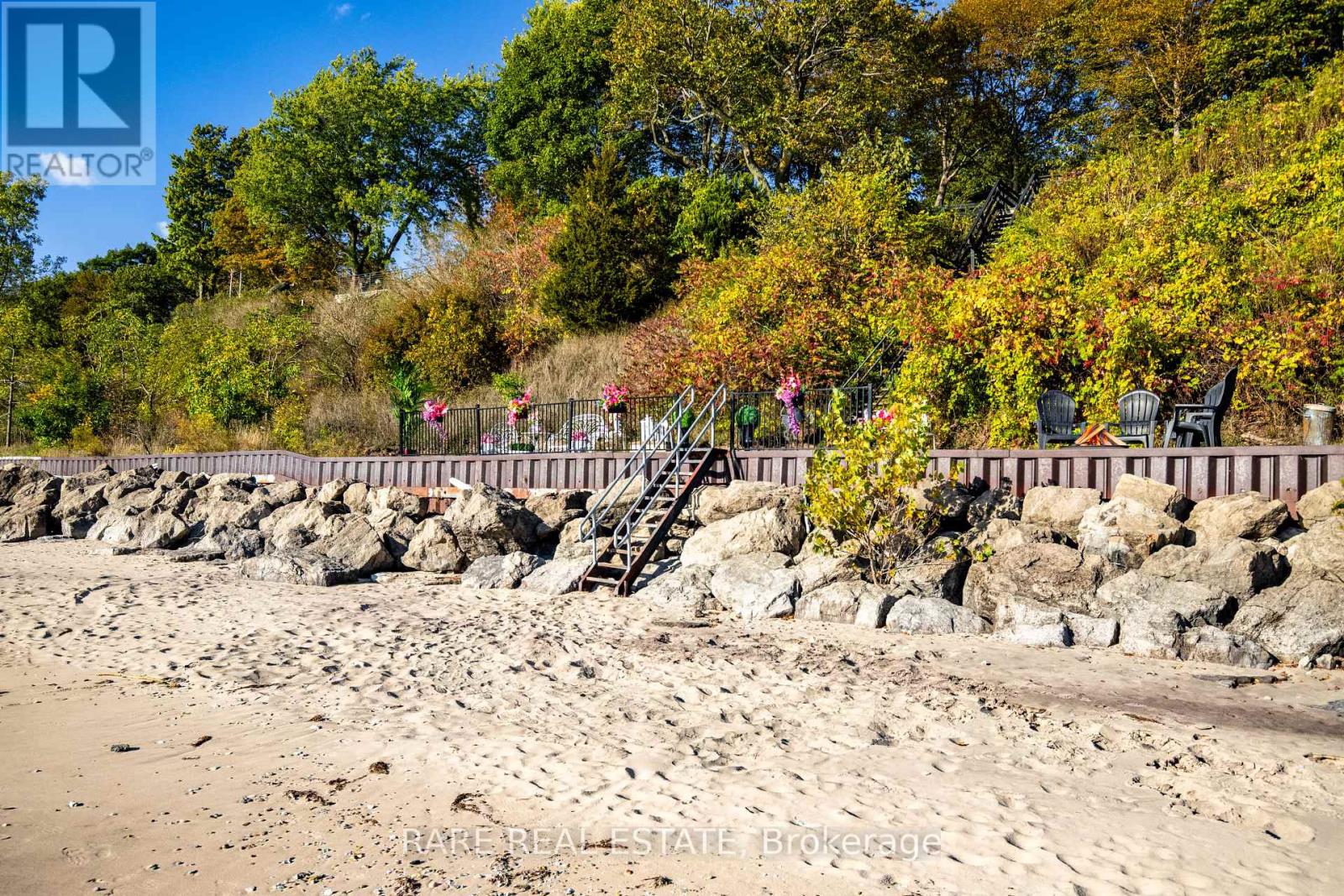 735 Lakeshore Road E, Port Colborne, Ontario  L3K 5V3 - Photo 2 - X12351095