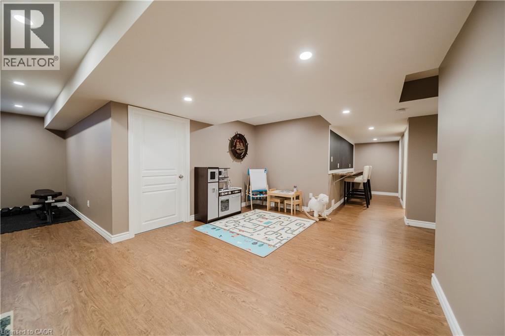 13 Erhardt Wagner Place, Baden, Ontario  N3A 4S2 - Photo 35 - 40780079
