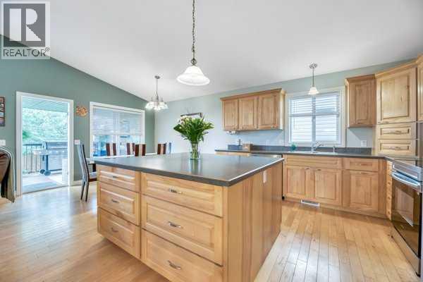196 Camden Place, Strathmore, Alberta  T1P 1Y2 - Photo 6 - A2266096