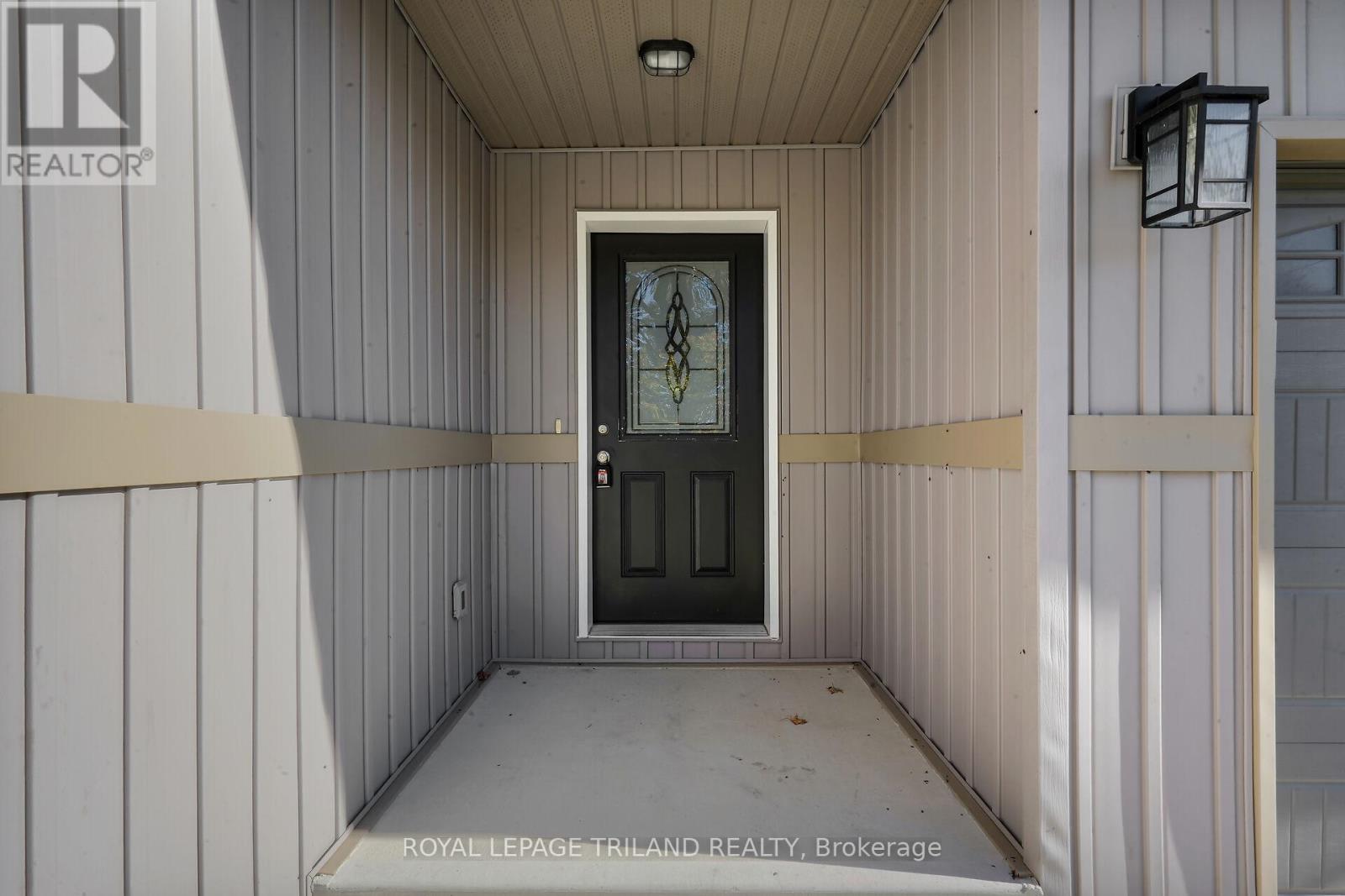 280 Peter Street S, Chatham-Kent, Ontario  N0P 1C0 - Photo 3 - X12475556