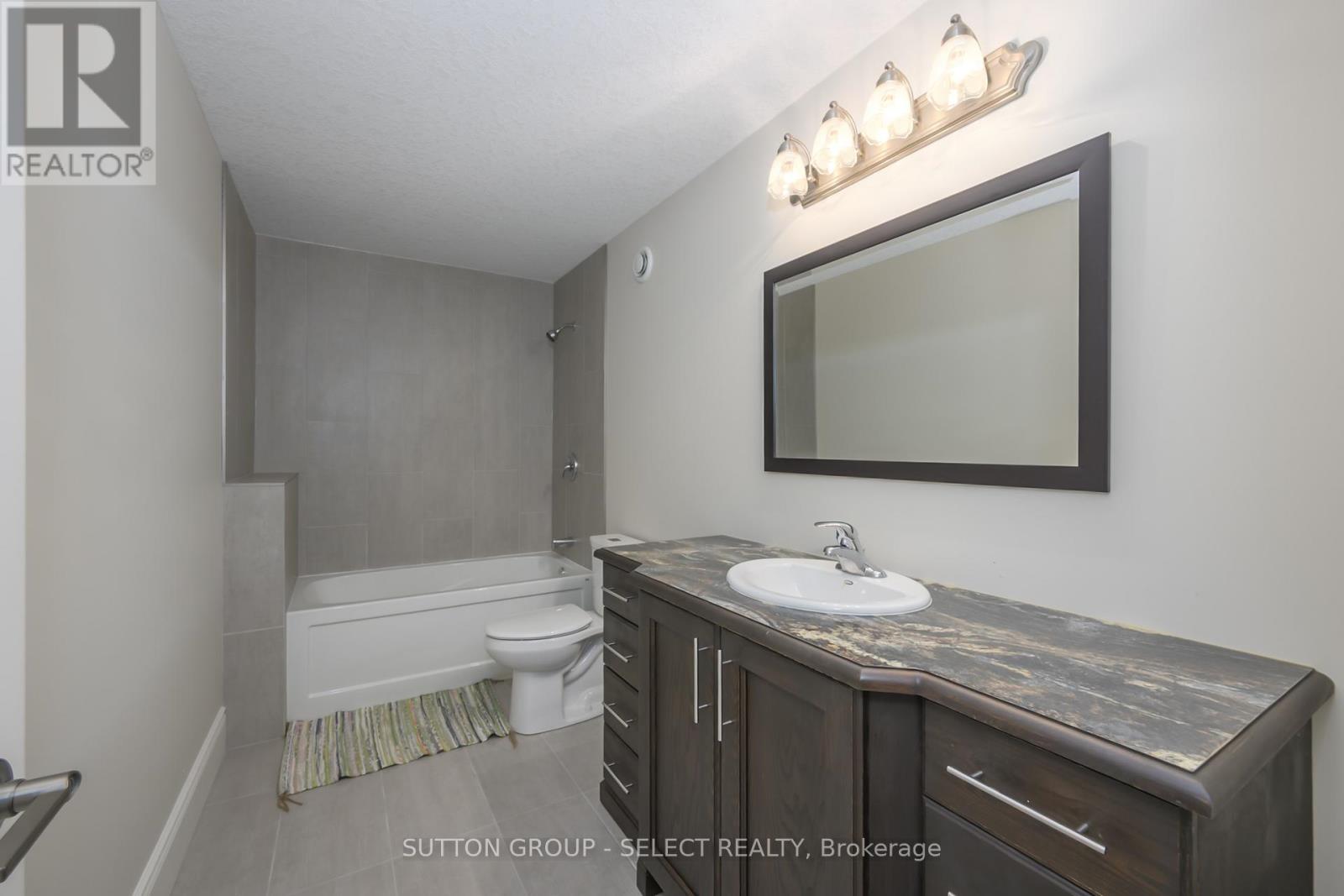 1517 Sandpiper Drive, London North, Ontario  N5X 0E6 - Photo 32 - X12475619