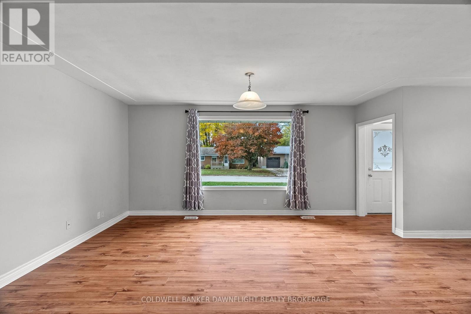 312 Marlborough Street, South Huron, Ontario  N0M 1S2 - Photo 10 - X12475659