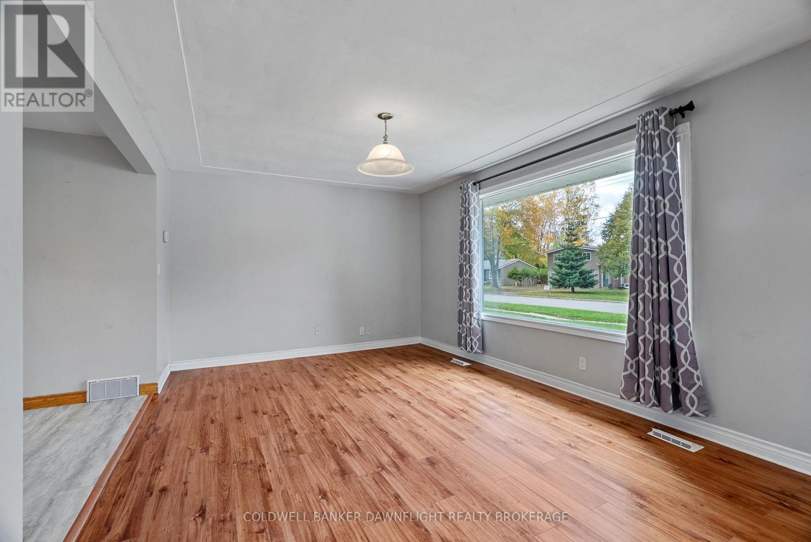 312 Marlborough Street, South Huron, Ontario  N0M 1S2 - Photo 13 - X12475659
