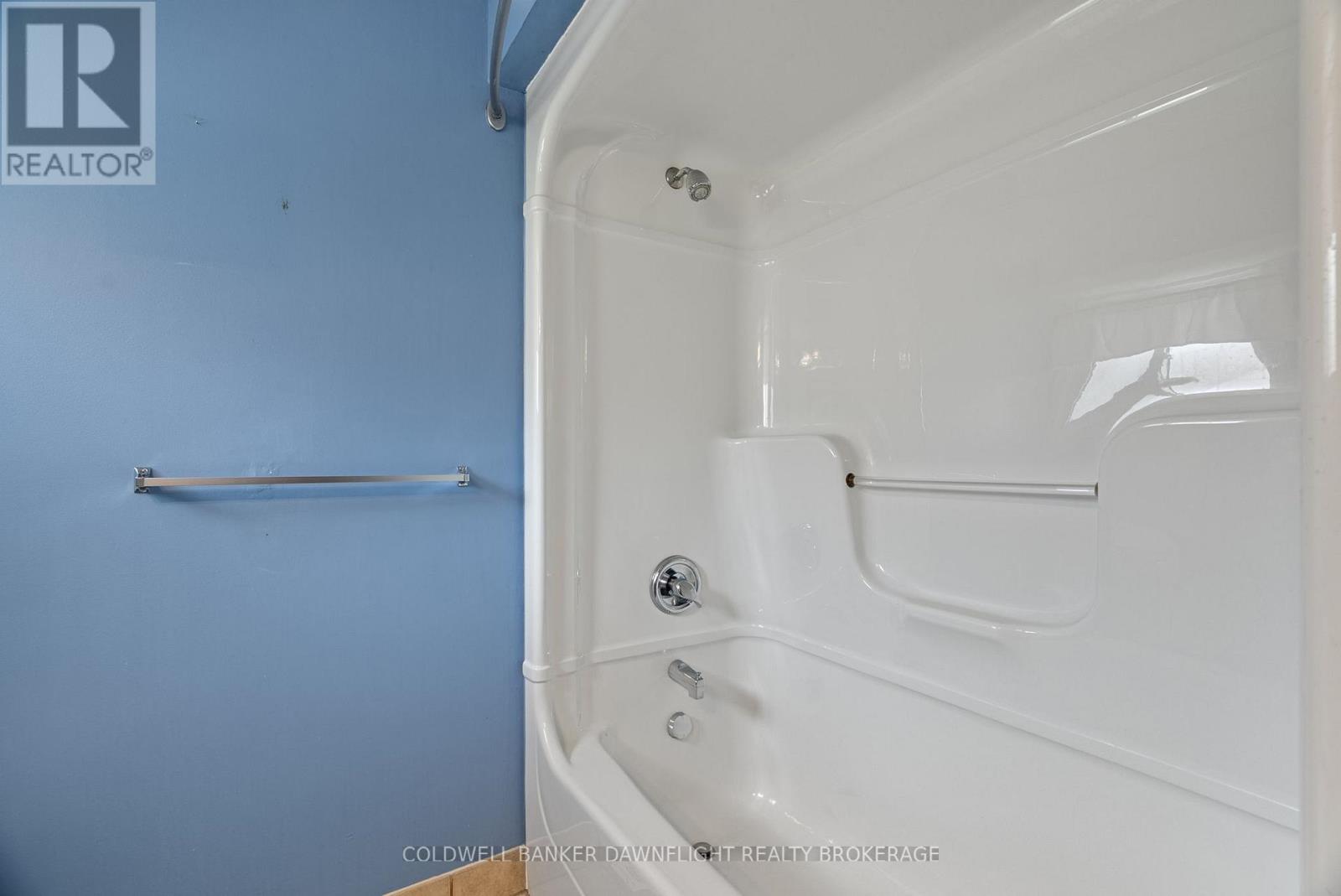 312 Marlborough Street, South Huron, Ontario  N0M 1S2 - Photo 15 - X12475659