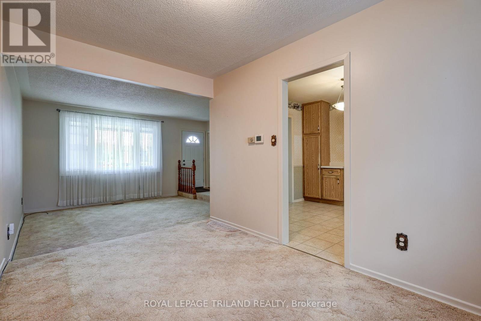 8 Parish Street, St. Thomas, Ontario  N5R 4W8 - Photo 11 - X12475669
