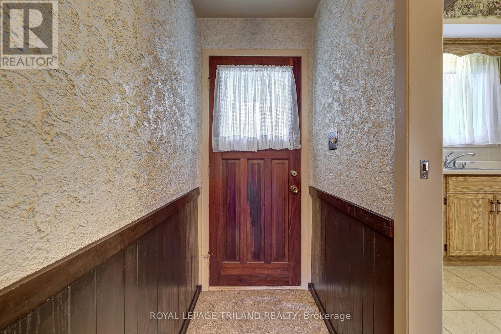 8 Parish Street, St. Thomas, Ontario  N5R 4W8 - Photo 18 - X12475669