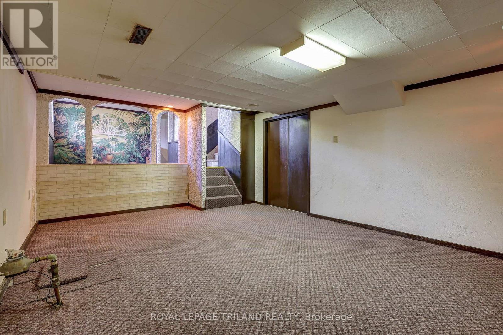 8 Parish Street, St. Thomas, Ontario  N5R 4W8 - Photo 35 - X12475669