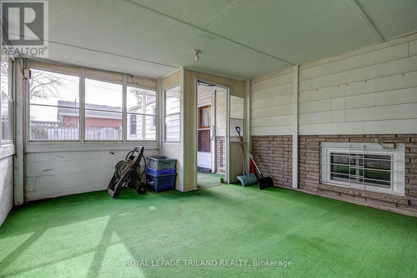 8 Parish Street, St. Thomas, Ontario  N5R 4W8 - Photo 40 - X12475669