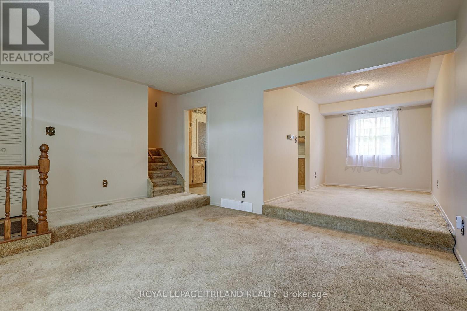 8 Parish Street, St. Thomas, Ontario  N5R 4W8 - Photo 7 - X12475669