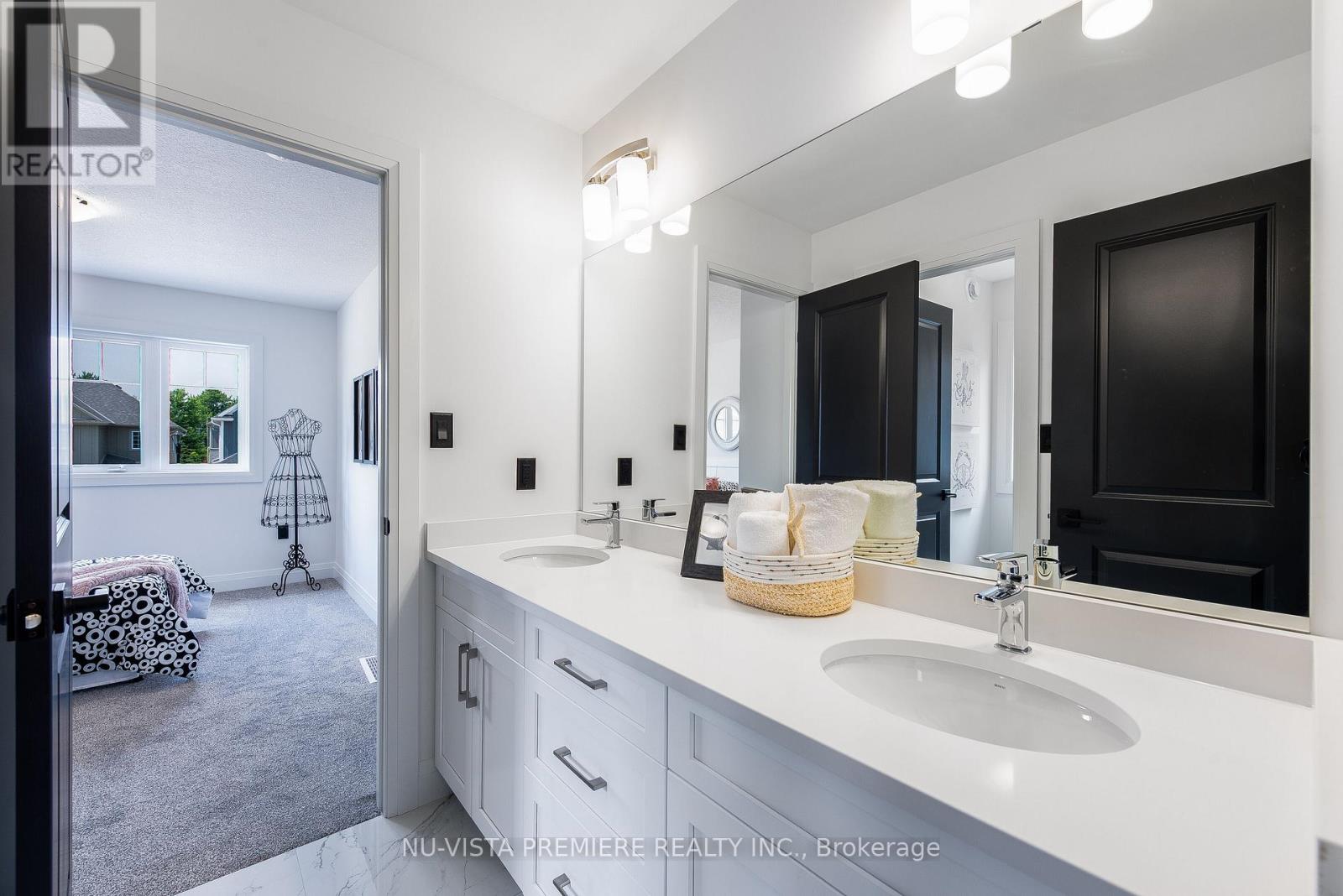 28 Basil Crescent, Middlesex Centre, Ontario  N0M 2A0 - Photo 35 - X12475693