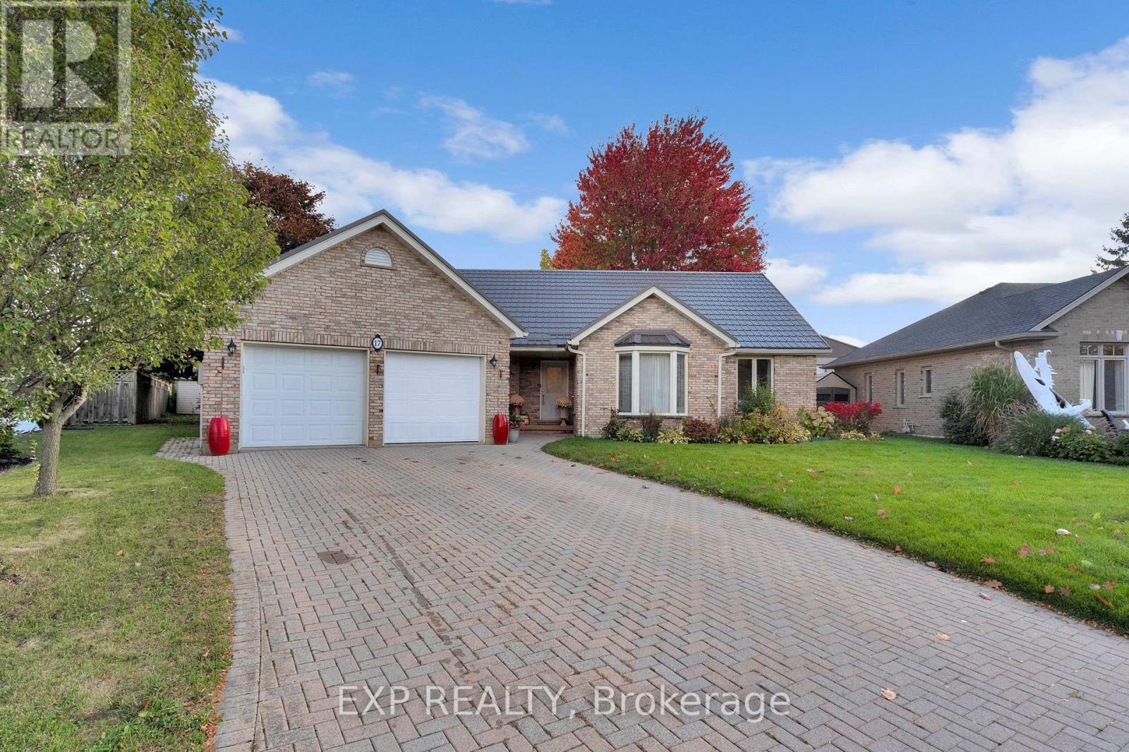 17 Abbey Lane, South Huron, Ontario  N0M 1S1 - Photo 2 - X12475703
