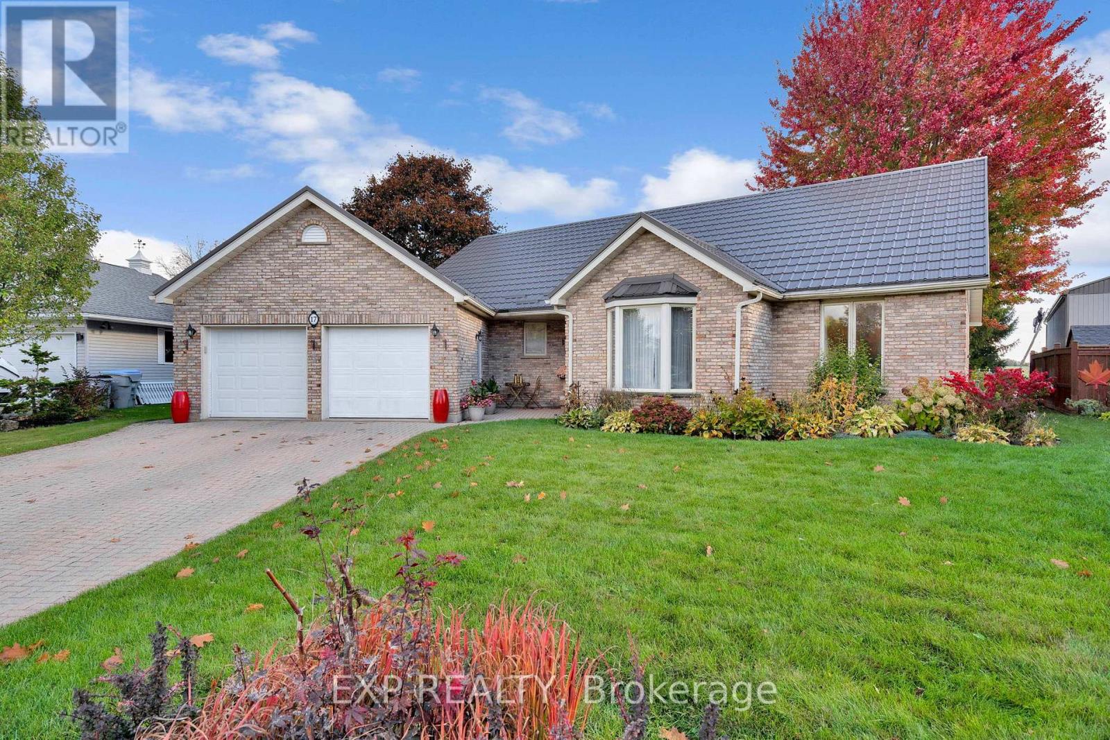 17 Abbey Lane, South Huron, Ontario  N0M 1S1 - Photo 3 - X12475703