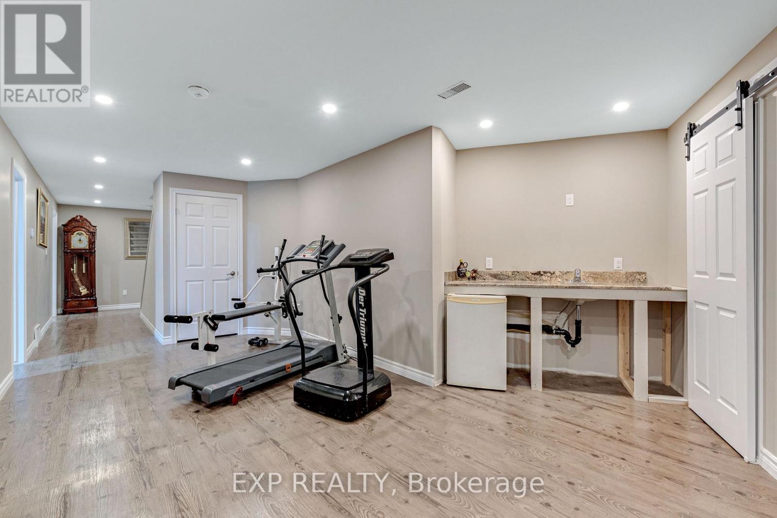 17 Abbey Lane, South Huron, Ontario  N0M 1S1 - Photo 32 - X12475703