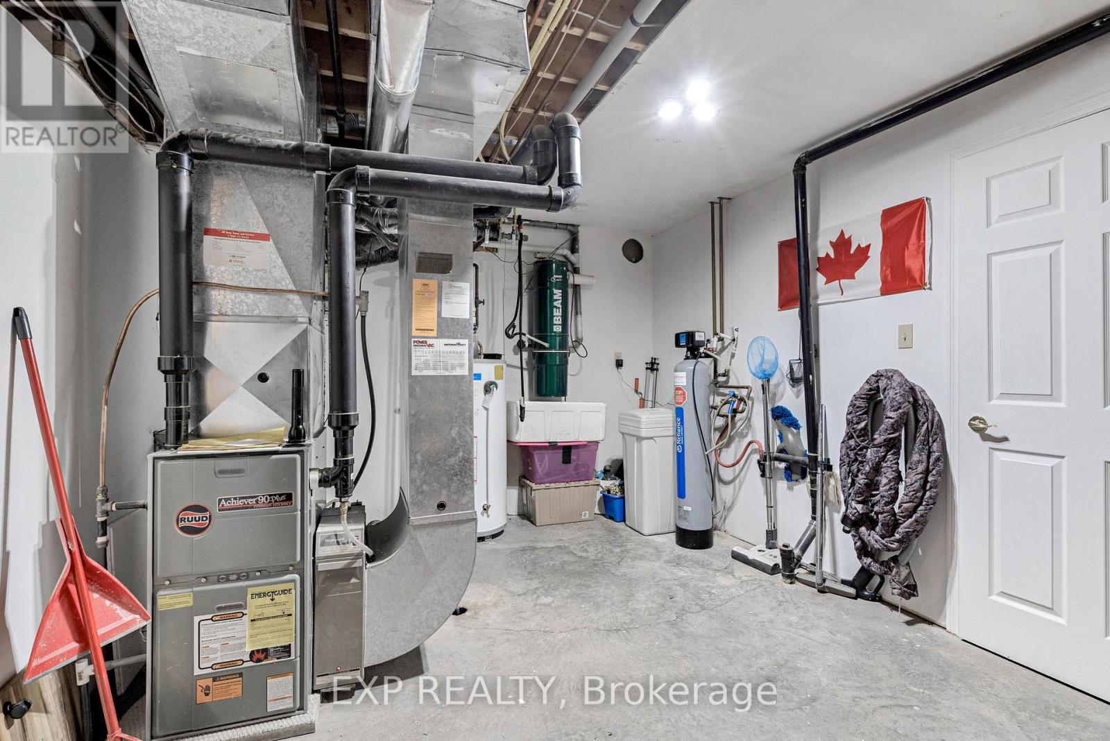 17 Abbey Lane, South Huron, Ontario  N0M 1S1 - Photo 40 - X12475703