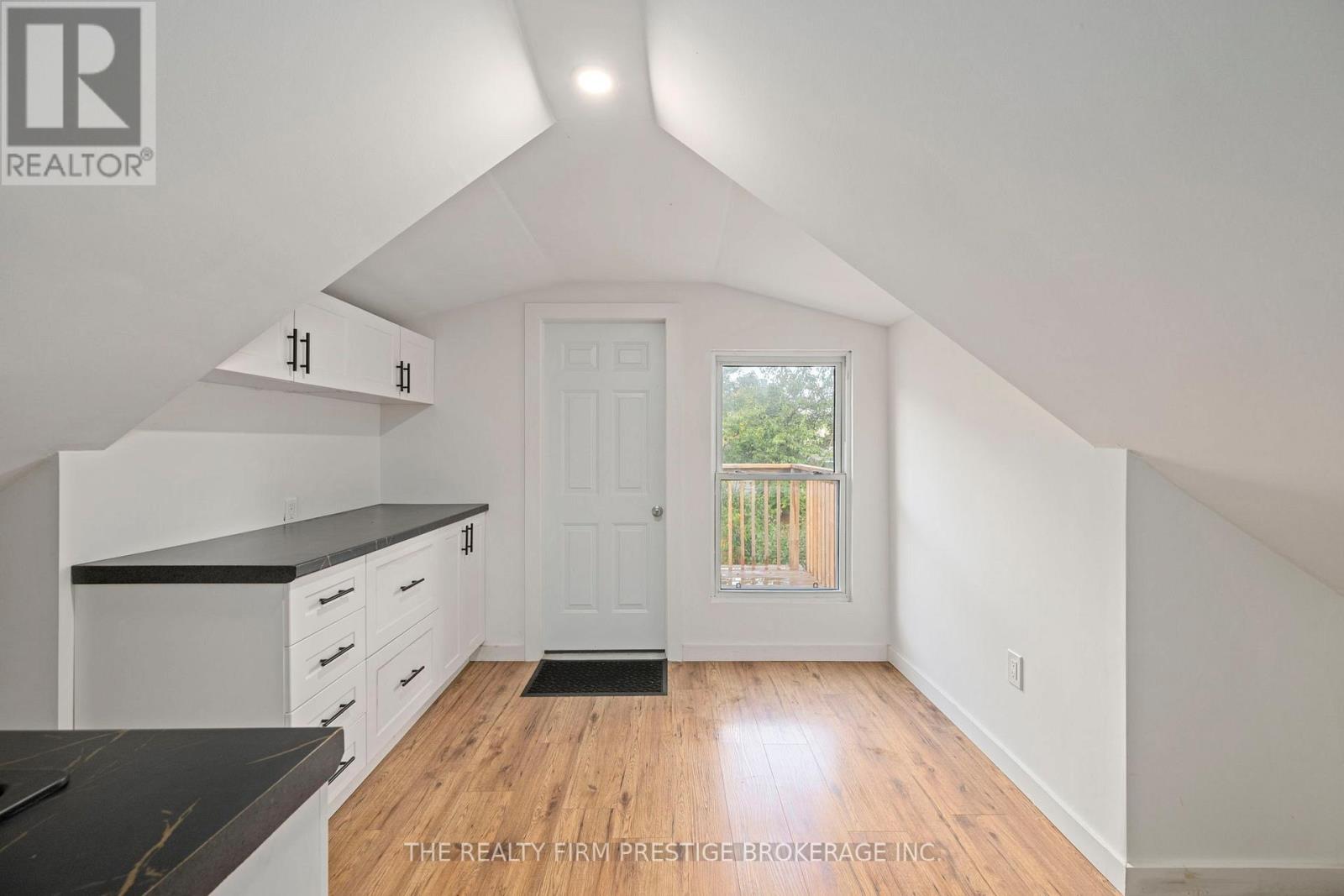 588 Rosedale Street, London East, Ontario  N6B 2C6 - Photo 24 - X12475753