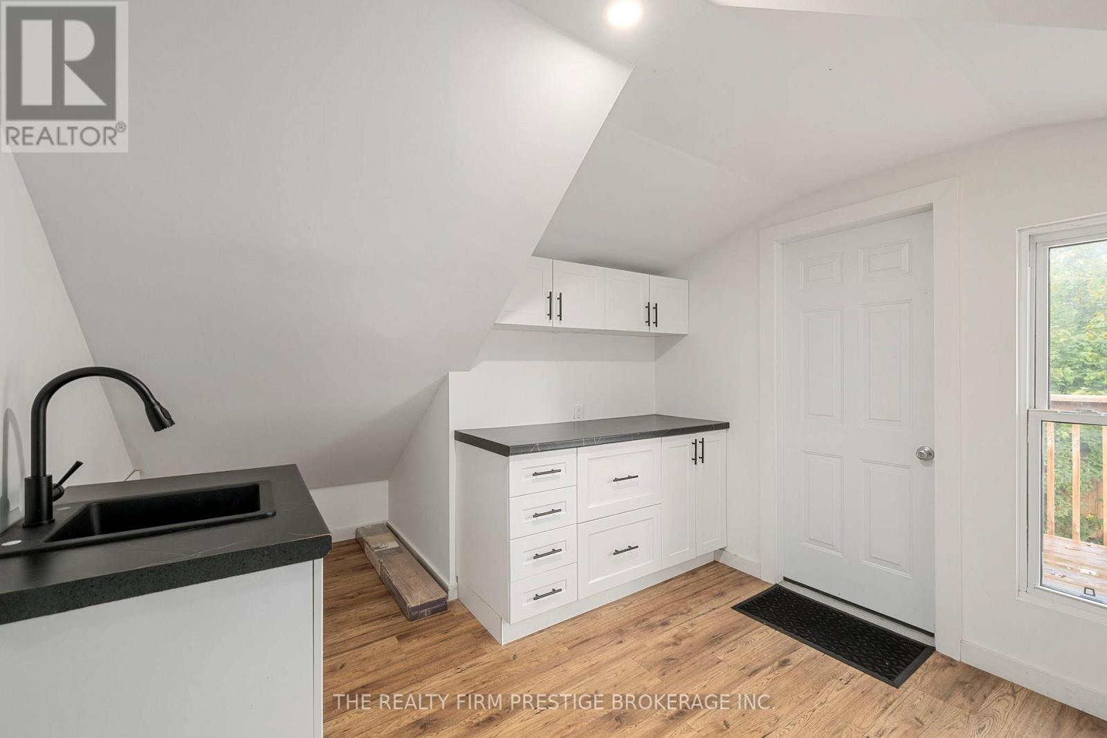 588 Rosedale Street, London East, Ontario  N6B 2C6 - Photo 25 - X12475753