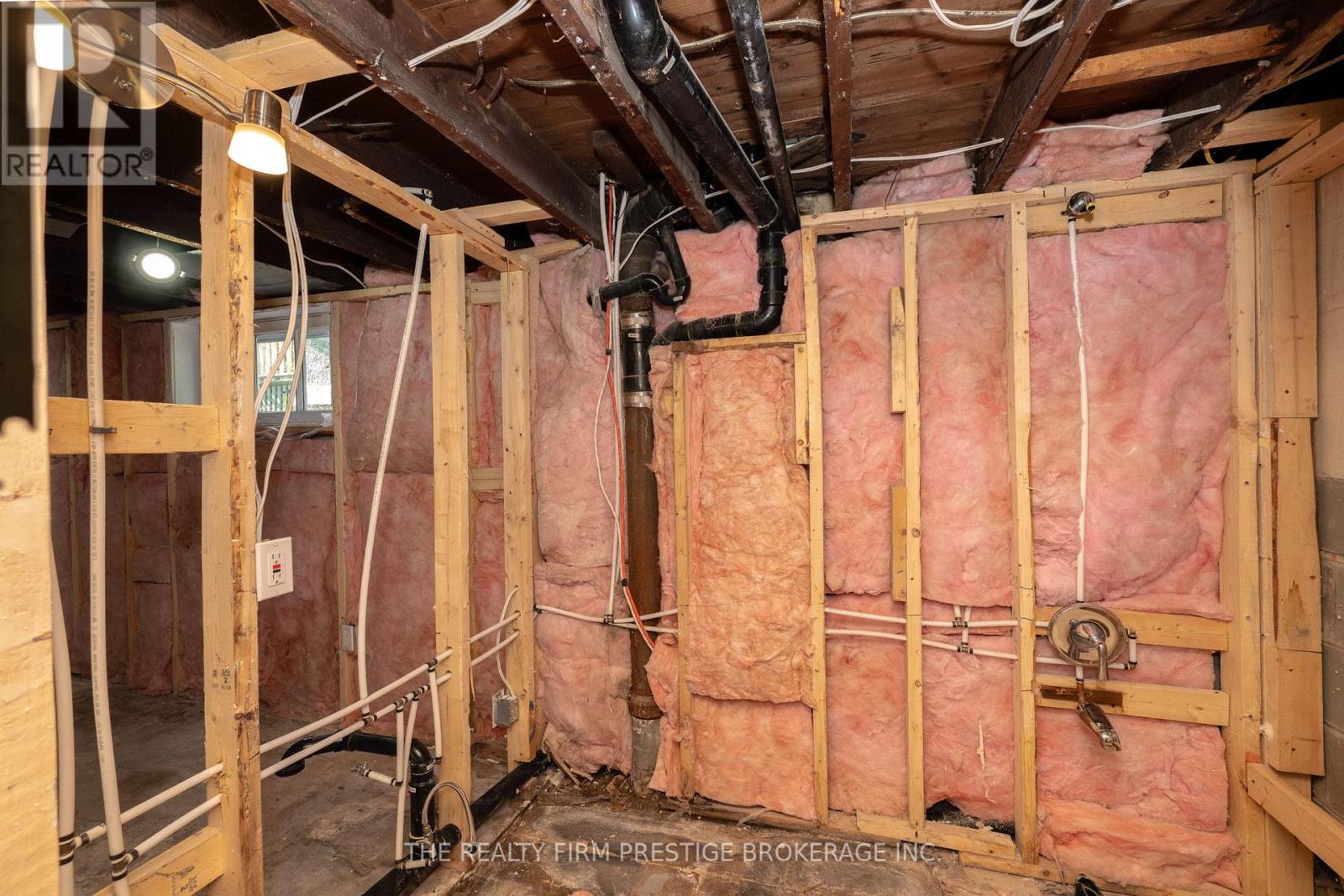 588 Rosedale Street, London East, Ontario  N6B 2C6 - Photo 30 - X12475753