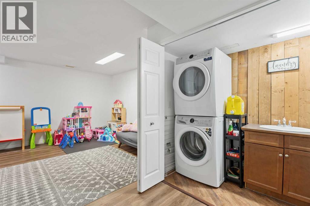 242 Elgin Place Se, Calgary, Alberta  T2Z 4V8 - Photo 30 - A2264618