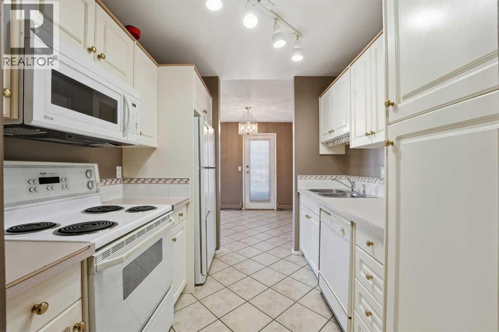 208, 5135 Lakeshore Drive, Sylvan Lake, Alberta  T4S 1E2 - Photo 2 - A2266098