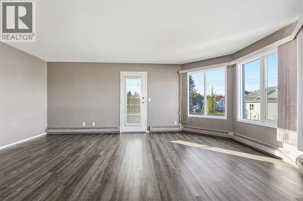 208, 5135 Lakeshore Drive, Sylvan Lake, Alberta  T4S 1E2 - Photo 5 - A2266098