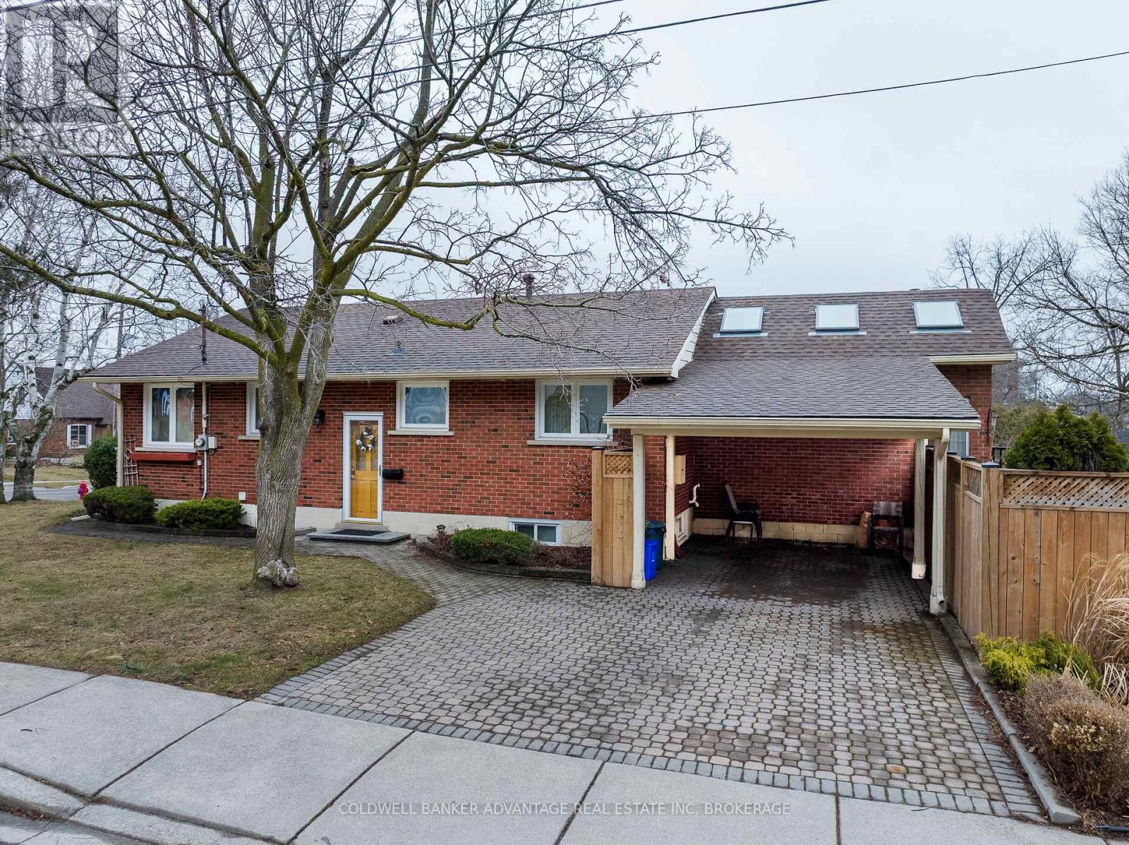 17 WARDROPE AVENUE, hamilton (stoney creek), Ontario